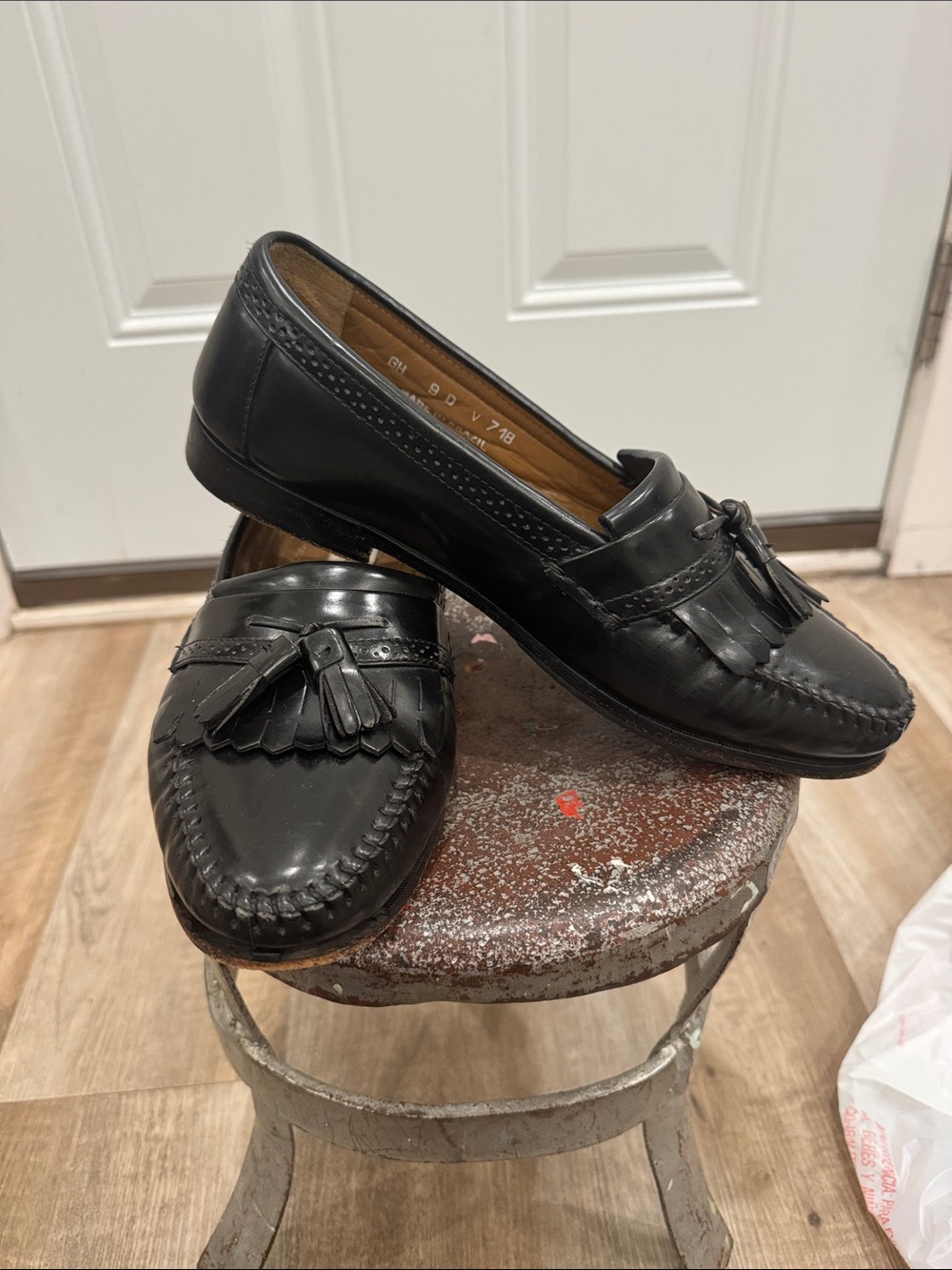 G.H. Bass & Co. Men’s Weejuns loafers with kiltie fringe double tassel design
